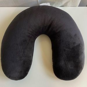 Cloudz soft & thick travel pillow
